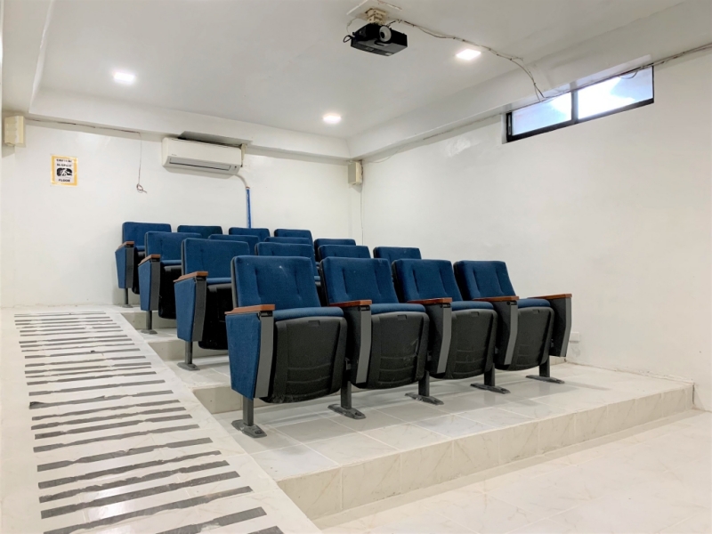 フィリピン留学 Cebu21 - English Fella 1-Cinema room-2